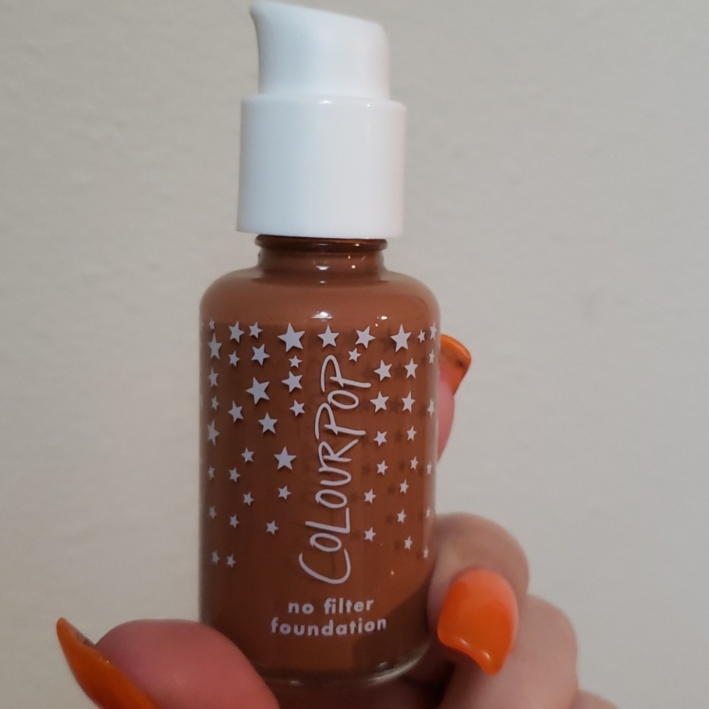 Colourpop no filter liquid foundation